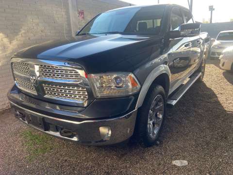 Ram 2500 SLT 4x4 LARAMIE 4X4 5.7L 2017